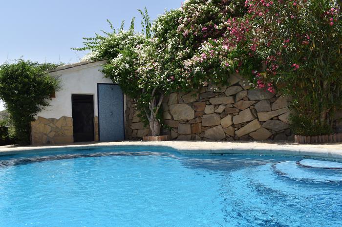 Rural house -
                        Cómpeta -
                        3 bedrooms -
                        6 persons